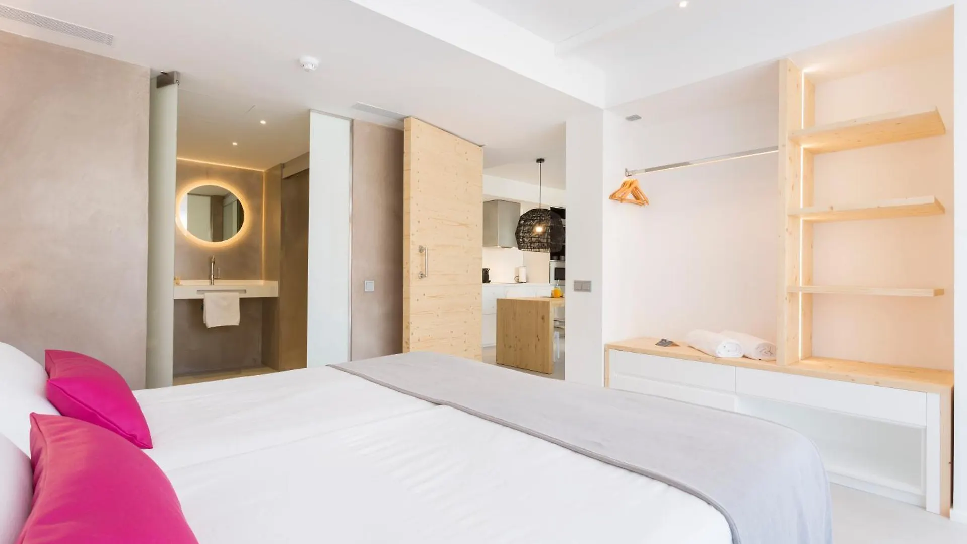 One Ibiza Suites