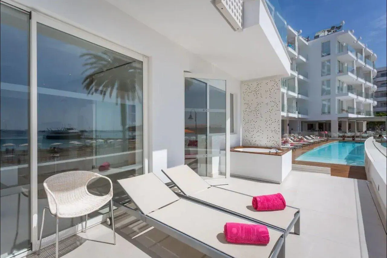 One Ibiza Suites Отель Ибица