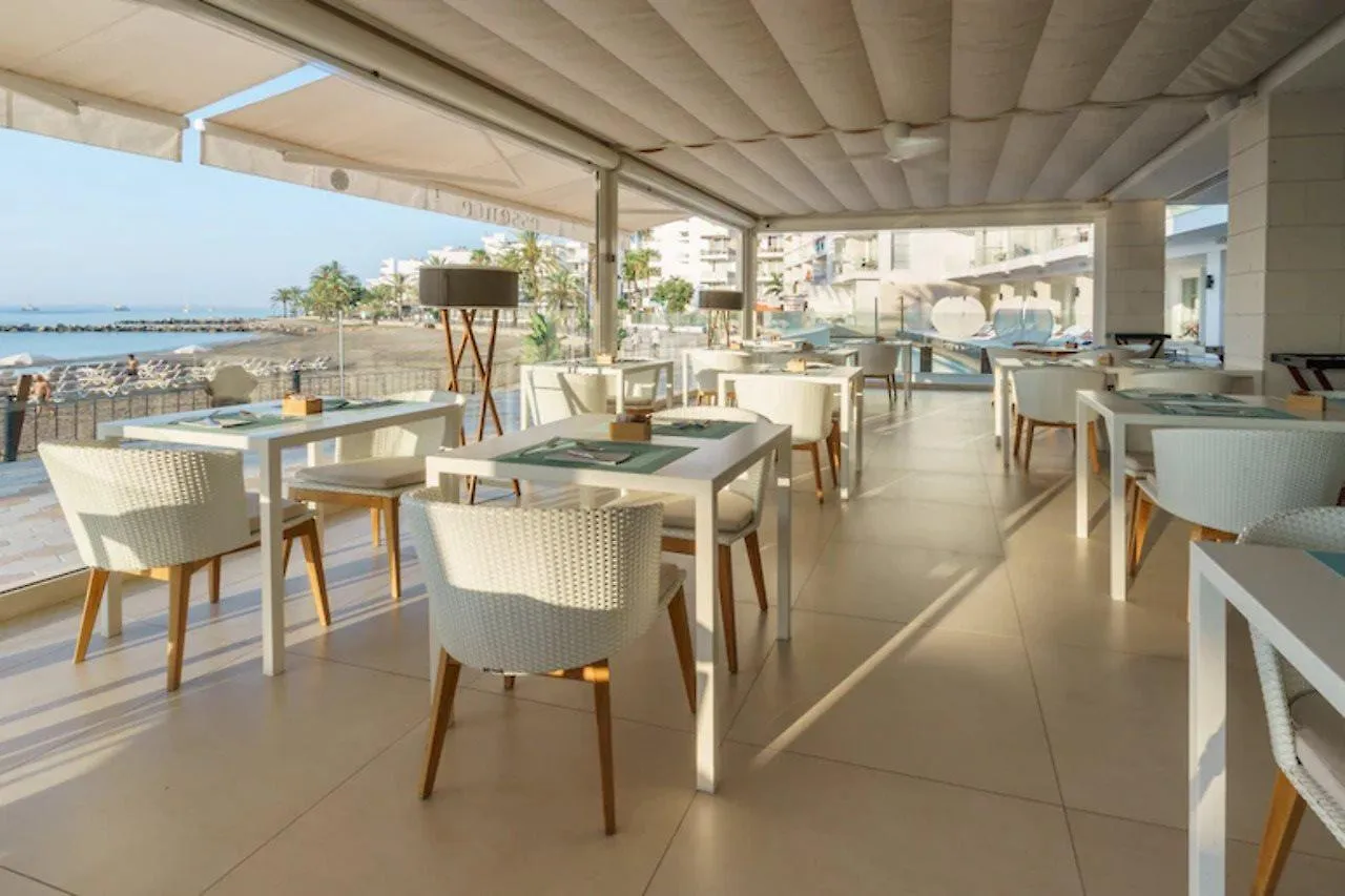 One Ibiza Suites Отель Ибица