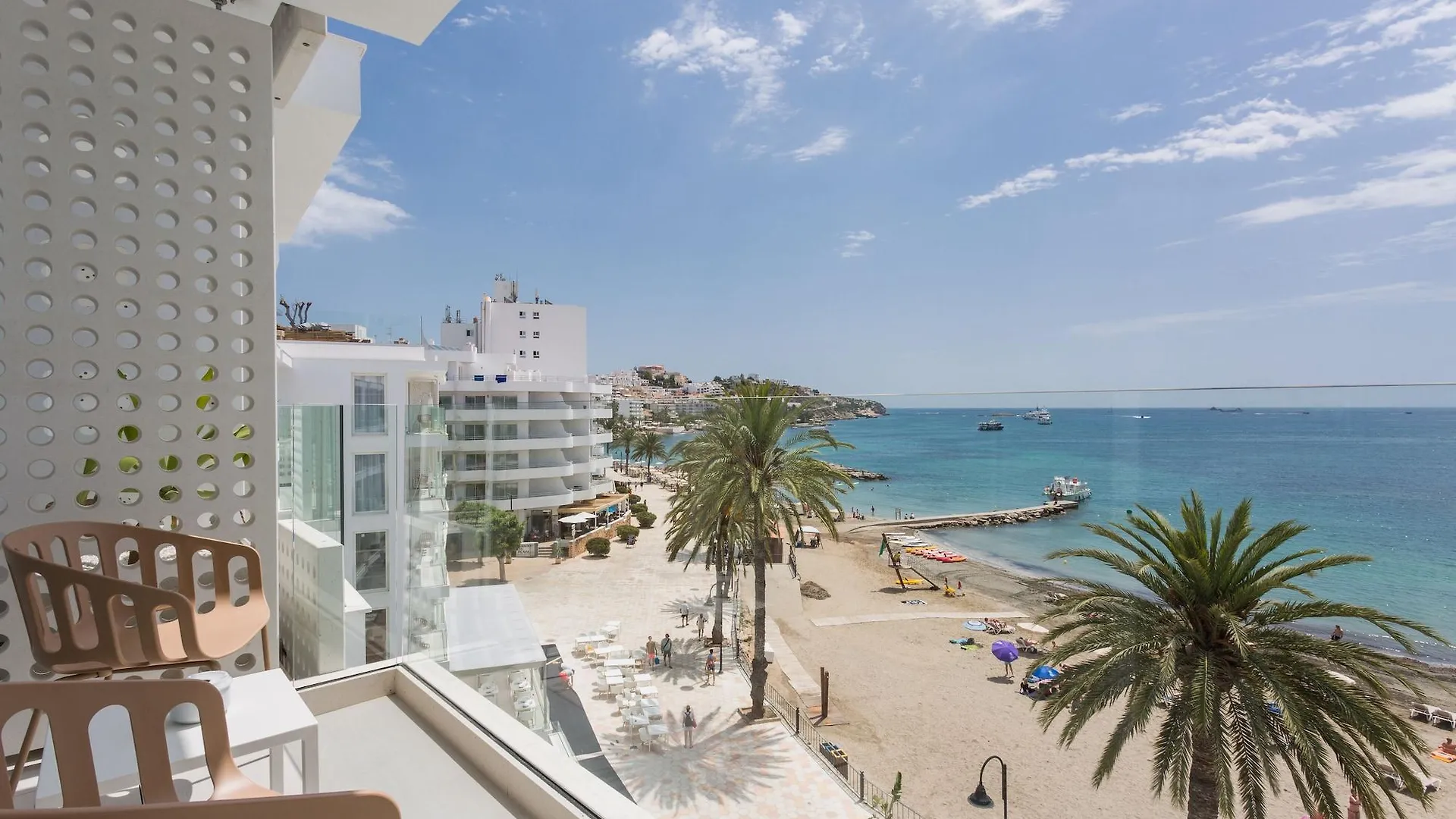 One Ibiza Suites 5*,