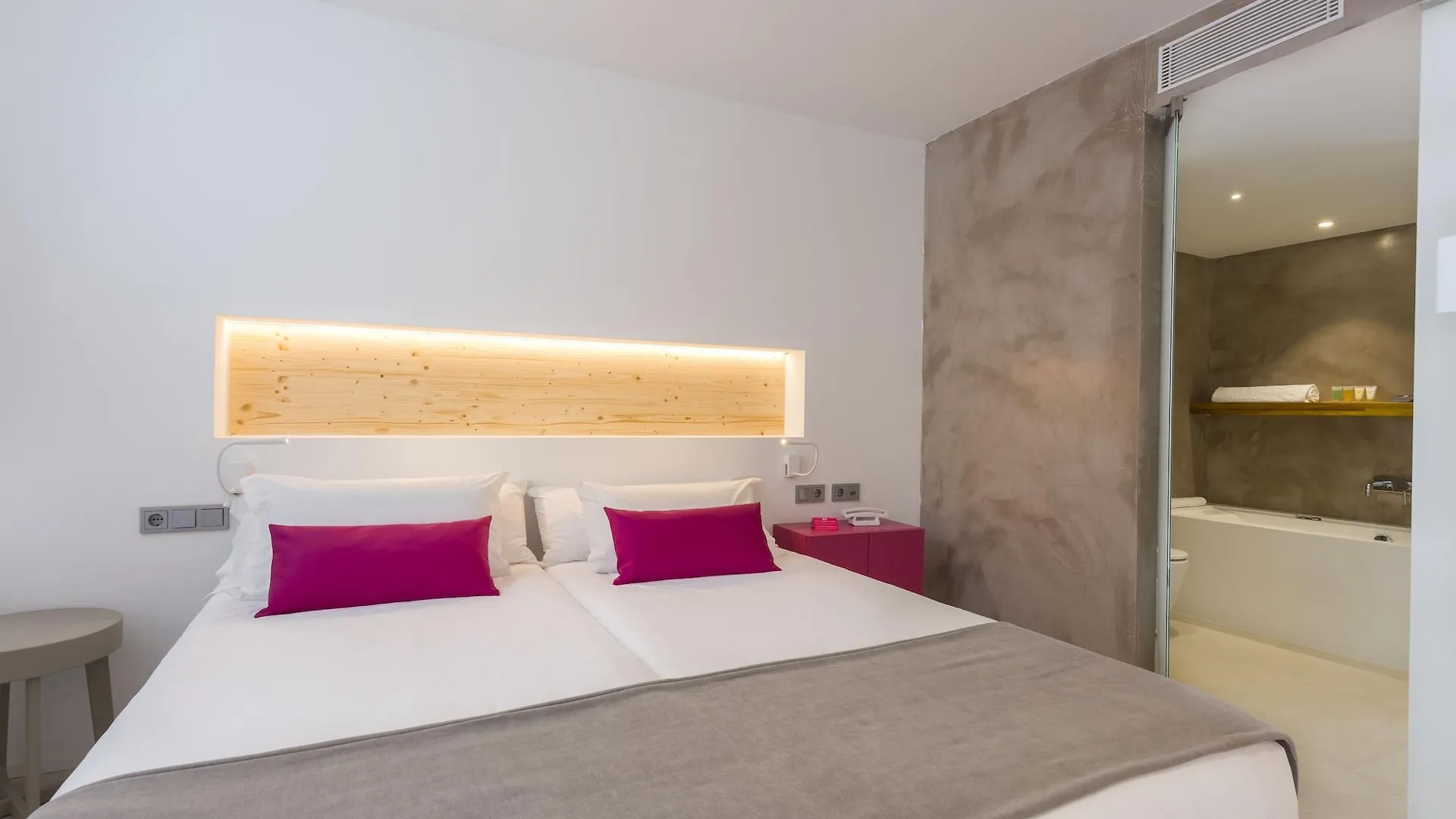 One Ibiza Suites Hotel