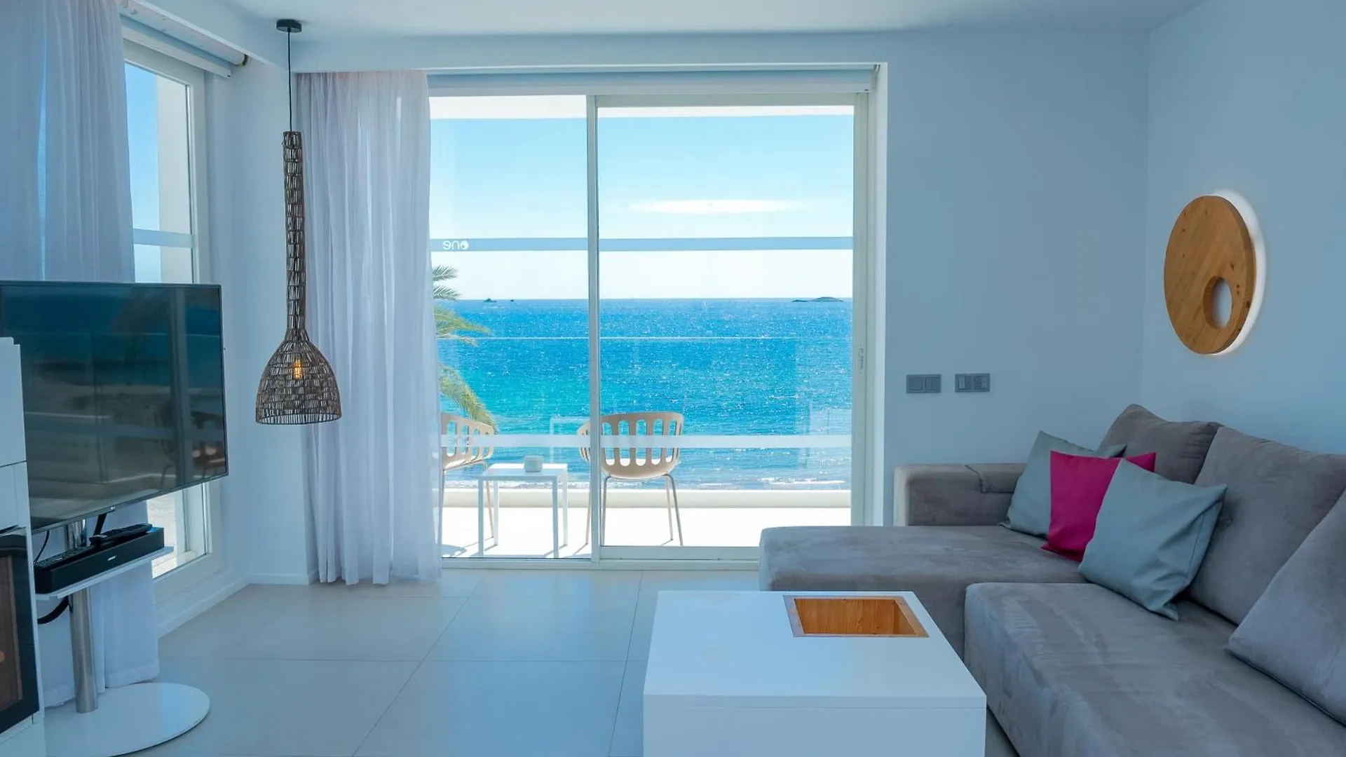 Отель One Ibiza Suites