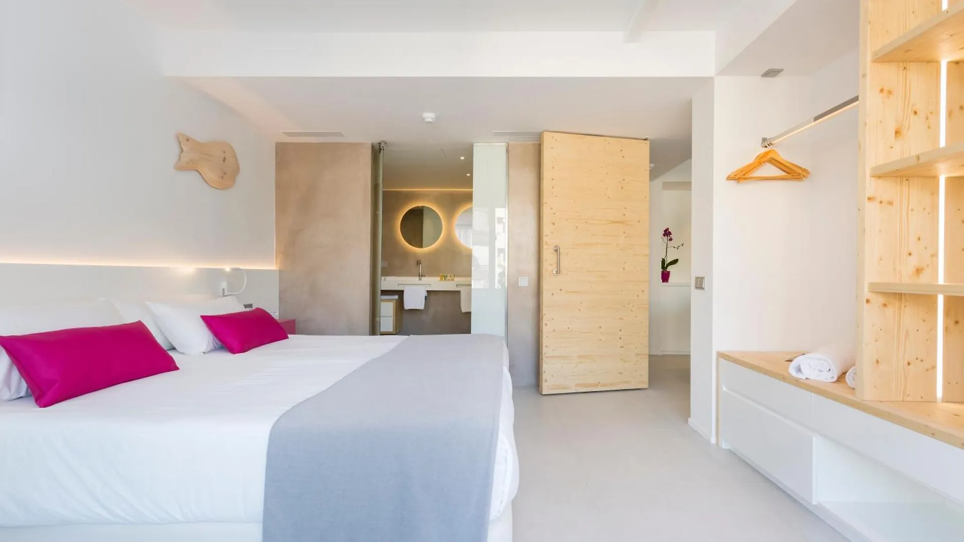 ***** Hotel One Ibiza Suites Španělsko