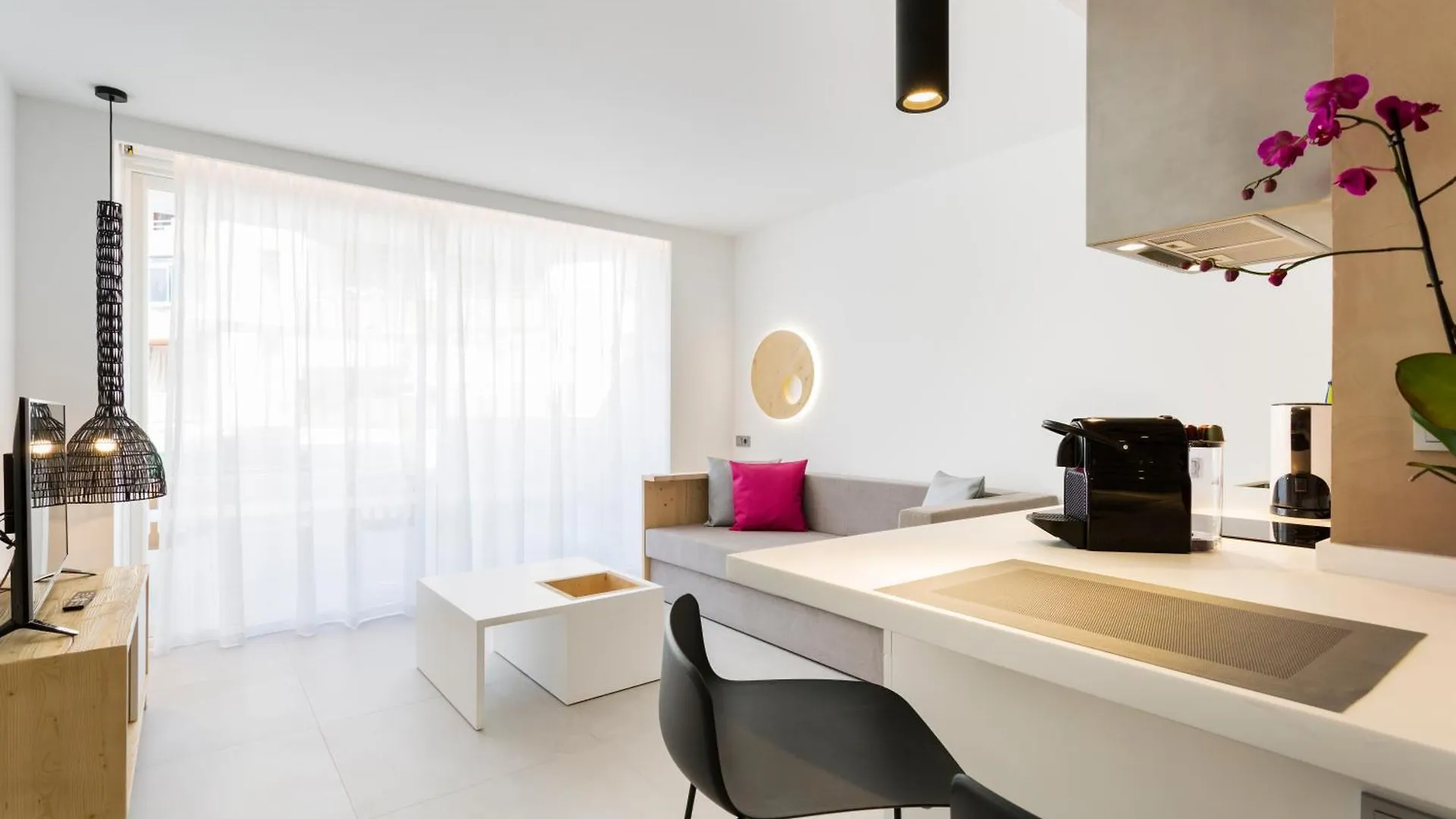 Отель One Ibiza Suites