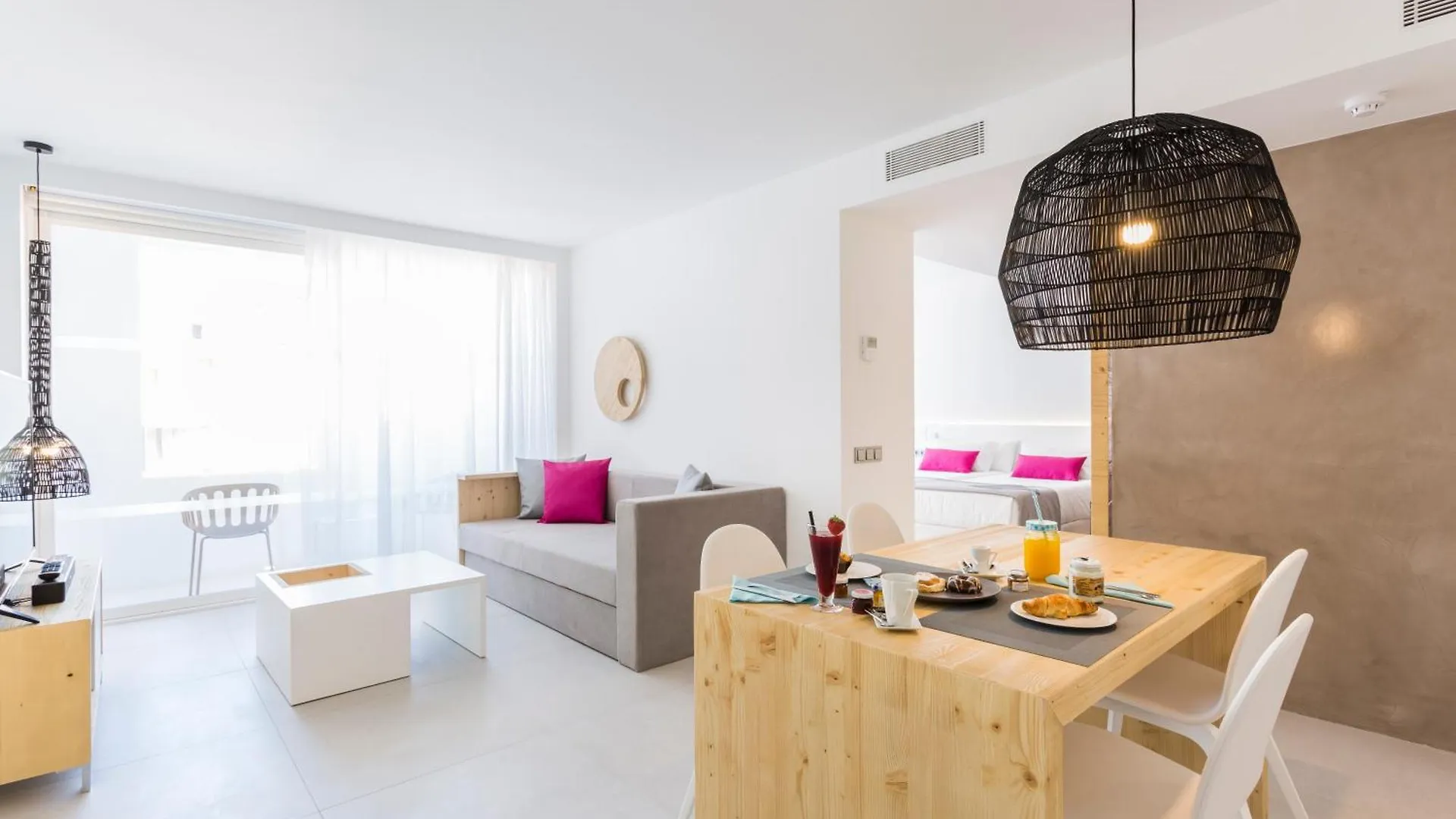 One Ibiza Suites 5*,  Espanha